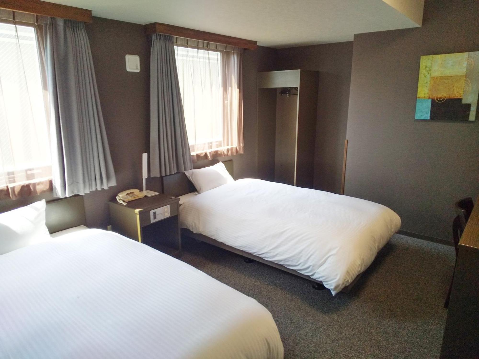 Hotel Route-Inn Gifukencho Minami Bagian luar foto