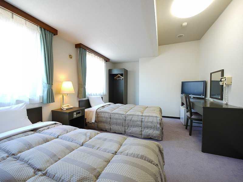 Hotel Route-Inn Gifukencho Minami Bagian luar foto
